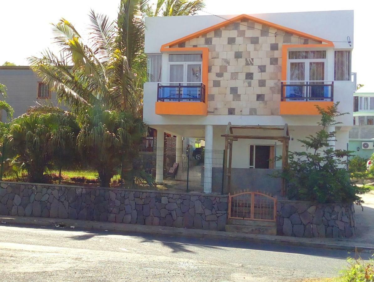 Chez Clenya Guesthouse La Ferme エクステリア 写真